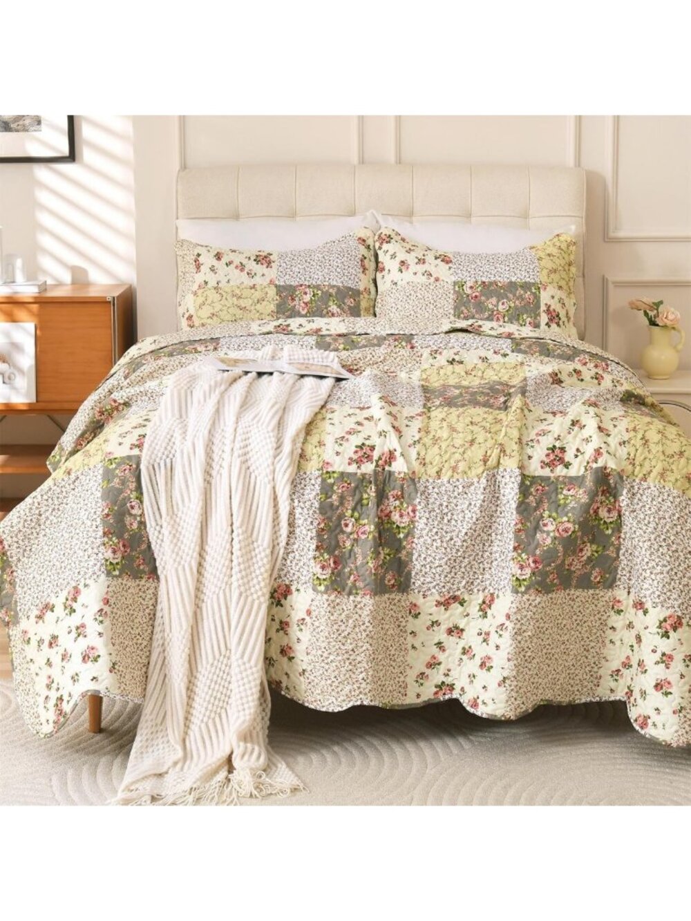 King Size Reversible Floral Quilt Set - Lightweight 3-Piece Bedspread & Shams